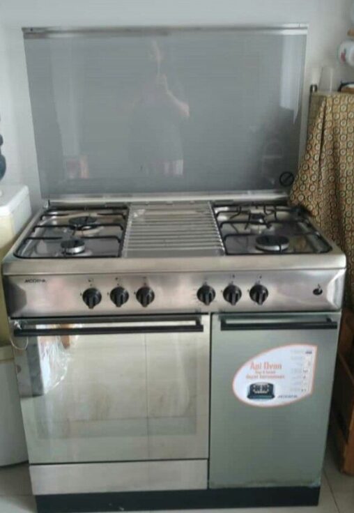 SERVICE KOMPOR GAS DELIZIA AZALEA DOMO KARAWANG