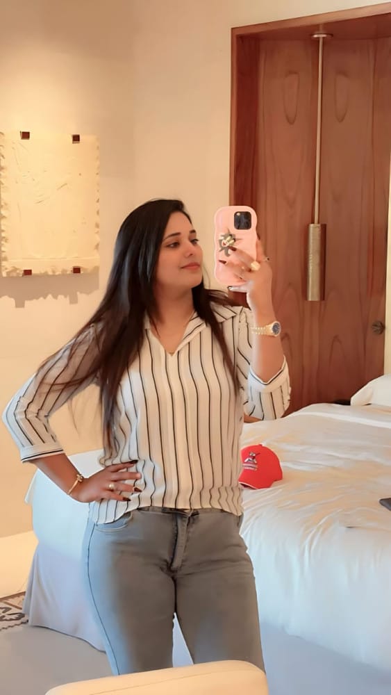 Call Girls In Kalkaji Metro (Delhi) ꧁❤ 9711147426 ❤꧂ Escorts Service