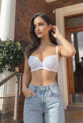 Call Girls In Rohini Sector 15꧁⎝💧9220980544 💧꧁⎠(Delhi) Escorts SeRVice